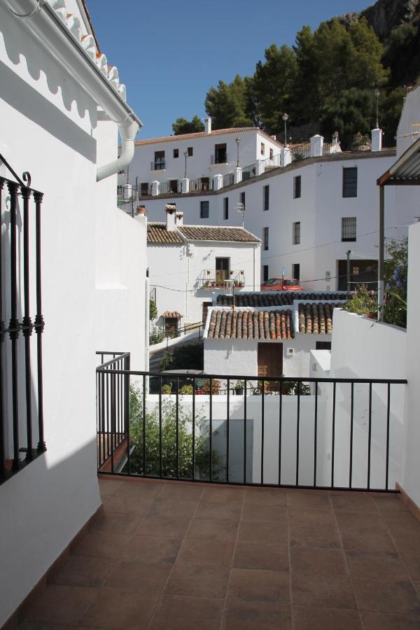 Casa Rural El Arriero Zahara De La Sierra Exterior photo